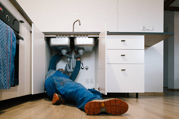 Professional Pipe Repair technician working in Giddings, TX